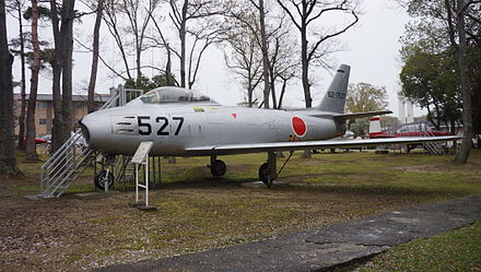 JASDF F-86F（62-7527）.JPG