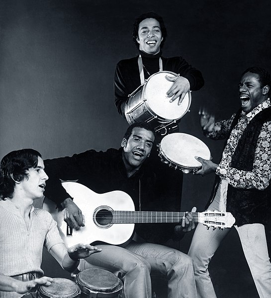 File:Jorge Ben e o Trio Mocotó no Teatro da Lagoa, 1971.jpg