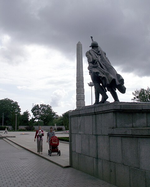 File:Kaliningradmemorial.JPG