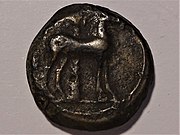 Bronzemünze Karthago, Kopf der Tanit, spätes 4. Jahrhundert v. Chr. und Rückseite der Münze, Pferd vor Palme
