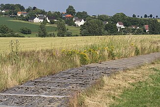 The Hohbirker Kunstgraben west of Berthelsdorf.  The transition from rind to concrete slab cover is clearly visible.