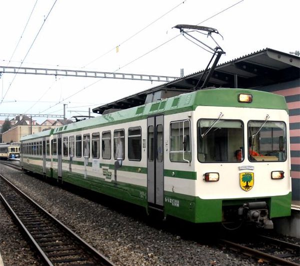 A train of the Lausanne-Échallens-Bercher (LEB) line