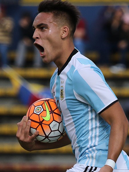 File:Lautaro Martínez 2017 (cropped).jpg