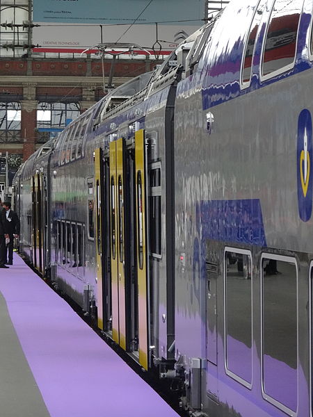 File:Lille - Présentation du Regio 2N de Bombardier le 22 septembre 2014 en gare de Lille-Flandres (089).JPG