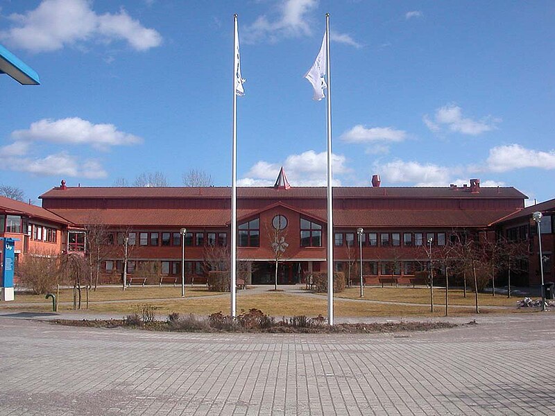 File:Linköping University admin building.jpeg