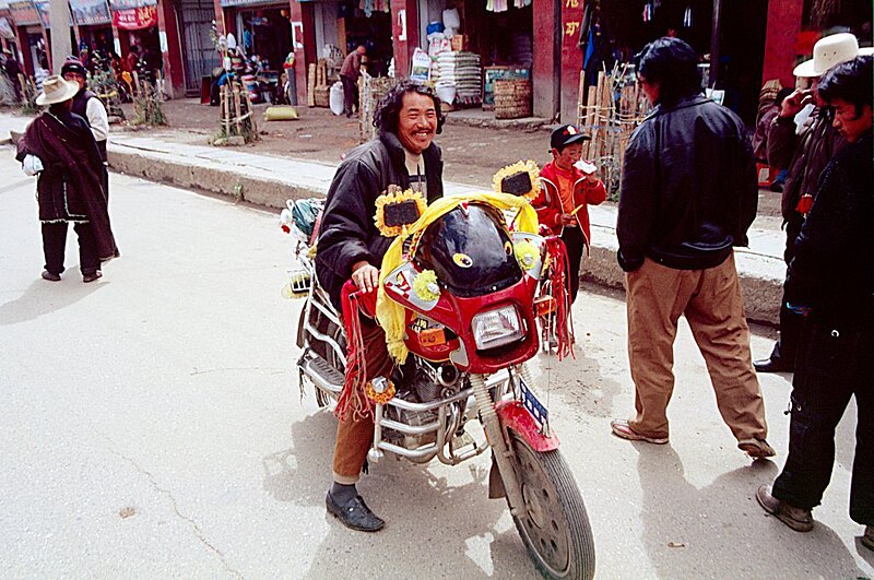 File:Litang-motero-c01-f.jpg