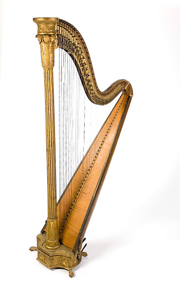 File:M217 - pedalharpa - Erard Freres - före 1902 - foto Olav Nyhus.jpg