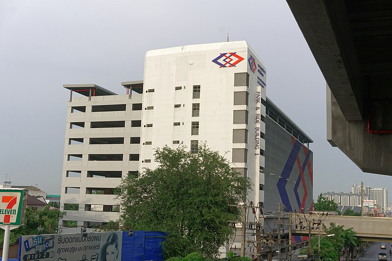 File:MRT Lak Song station - Park n ride buildings 1.jpg