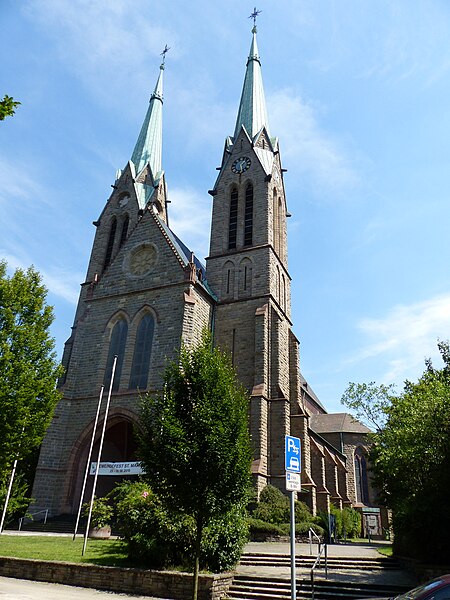 File:Marienkirche (Oberhausen) (3).jpg