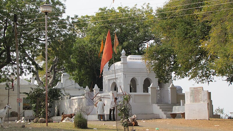 File:Matsyendranath Samadhi Ujjain.jpg