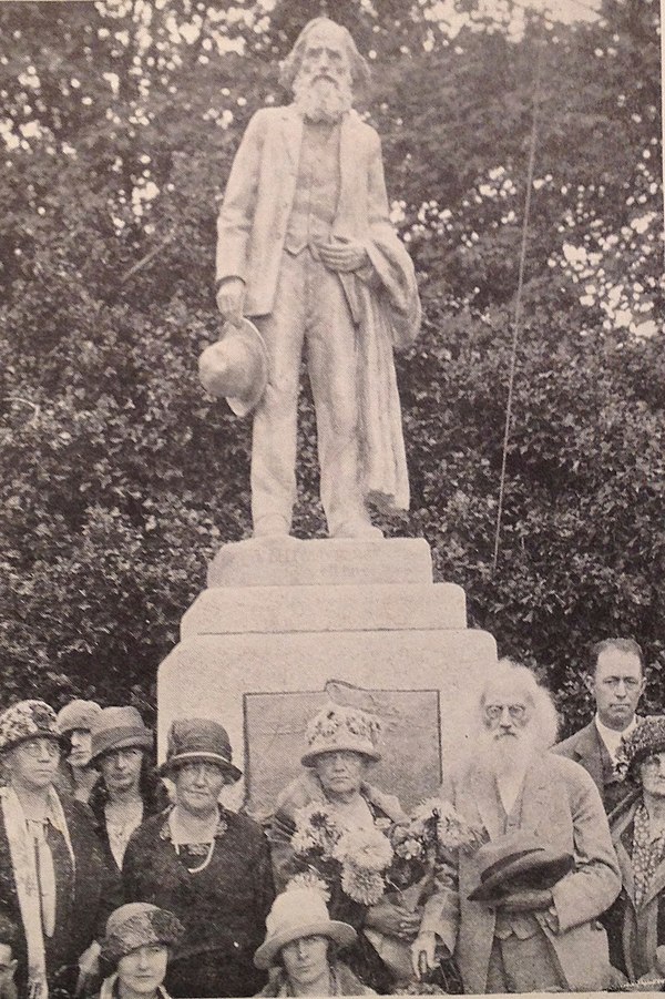 Ezra Meeker (near lower right) at the 1926 dedication of his own statue by Alonzo Victor Lewis in Puyallup's Pioneer Park, on the site of his original