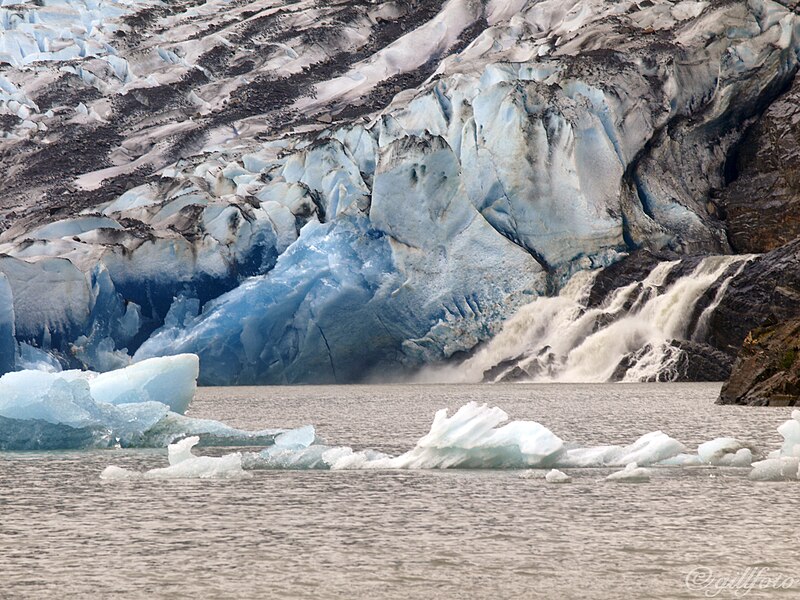 File:Mendenhall Glacier 15.jpg