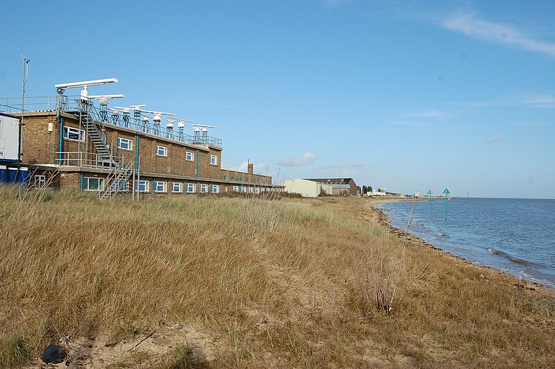 File:MoD buildings, Shoeburyness (geograph 3835066).jpg