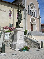 Le Poilu victorieux (monument aux morts)