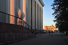 Moscow, VDNKh, side of Central Pavilion (31440534376).jpg