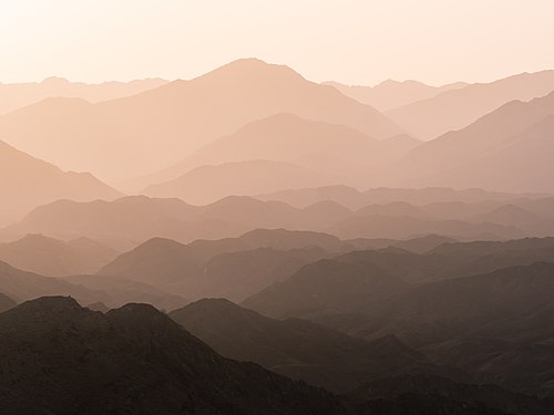 Mountains of Wadi Shawka Photograph: Florian Kriechbaumer