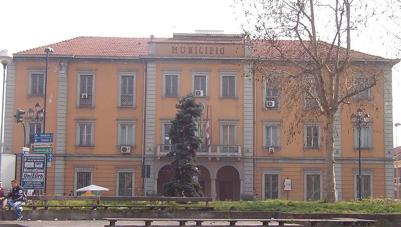 صورة:Municipio Nichelino.jpg