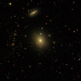 NGC 4807A (boven)