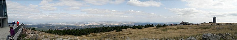 File:NP Harz - Brockenplateau - Panorama (1).jpg