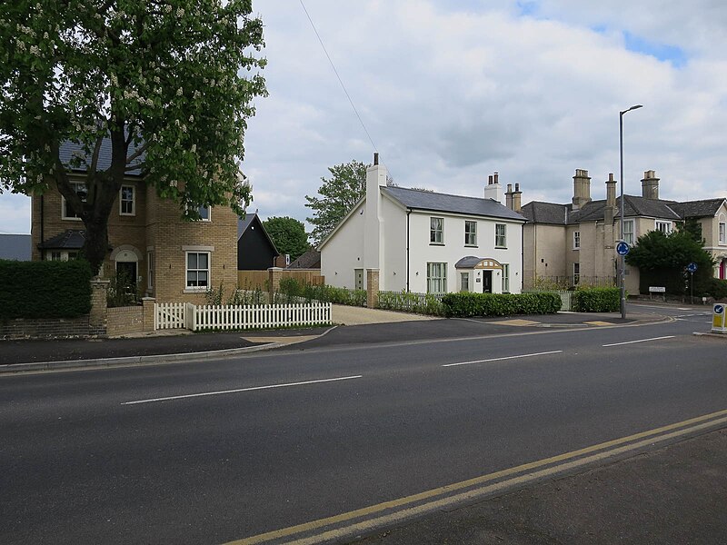 File:New houses, Royston - geograph.org.uk - 5415764.jpg