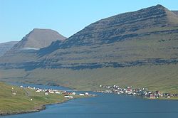 Norðdepil (balra) és Hvannasund (jobbra)