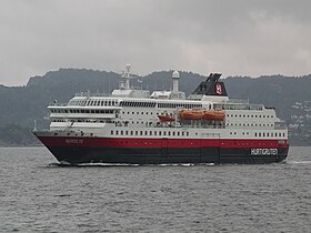 M/S Nordlys uden for Bergen