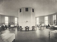 Octagon Ward at JHH - interior.jpg