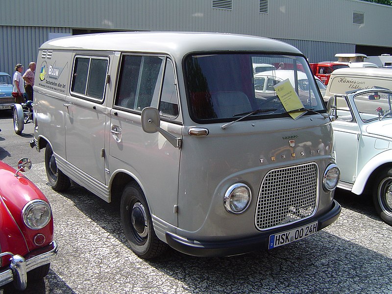 File:Oldtimertag - Flugplatz Meschede Schüren - Transit.jpg