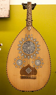 Ud – instrument muzyczny strunowy z grupy chordofonów szarpanych, uważany za przodka lutni, nazywany również lutnią arabską bądź lutnią perską.