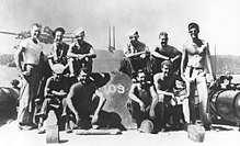 Con Kennedi və komandiri olduğu PT-109 torpedo qayığının heyəti