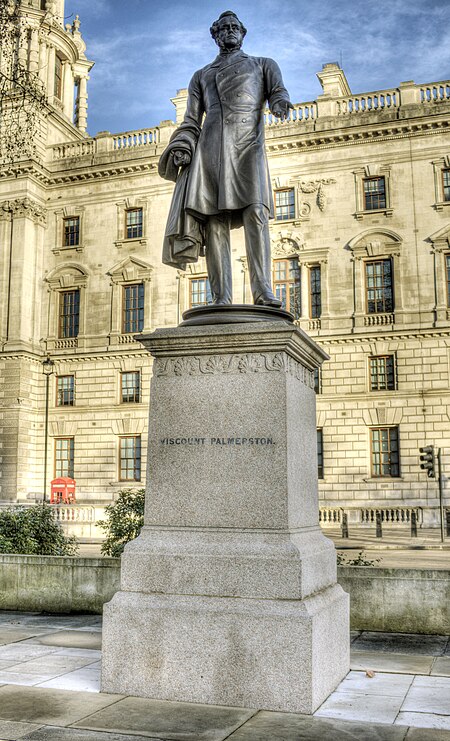 Palmerston statue Parliament Square