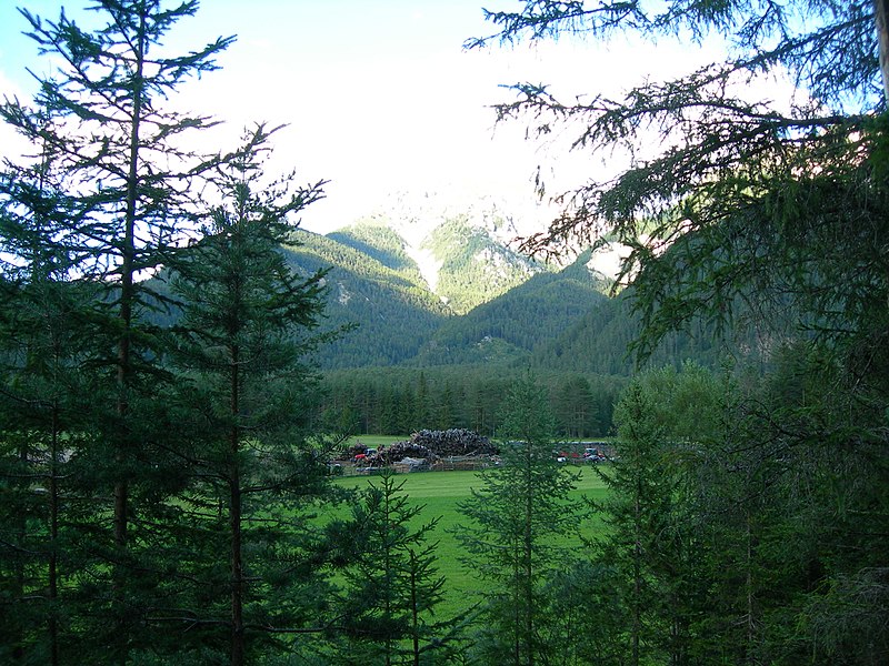 File:Parco Naturale Fanes 13.jpg