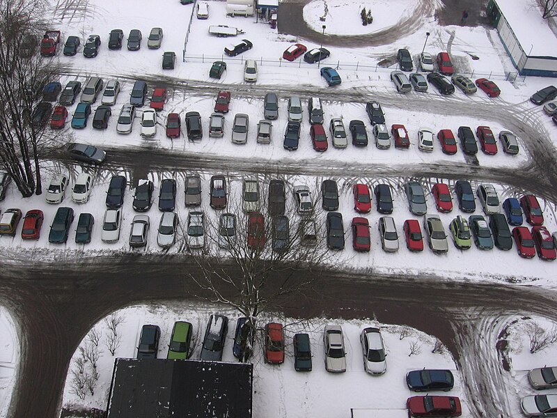 File:Parking przed Poltegorem.jpg