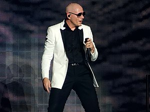 Pitbull in Concert in Las Vegas (26904123617).jpg