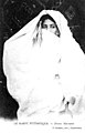 Frau aus Marokko im Haïk, um 1900