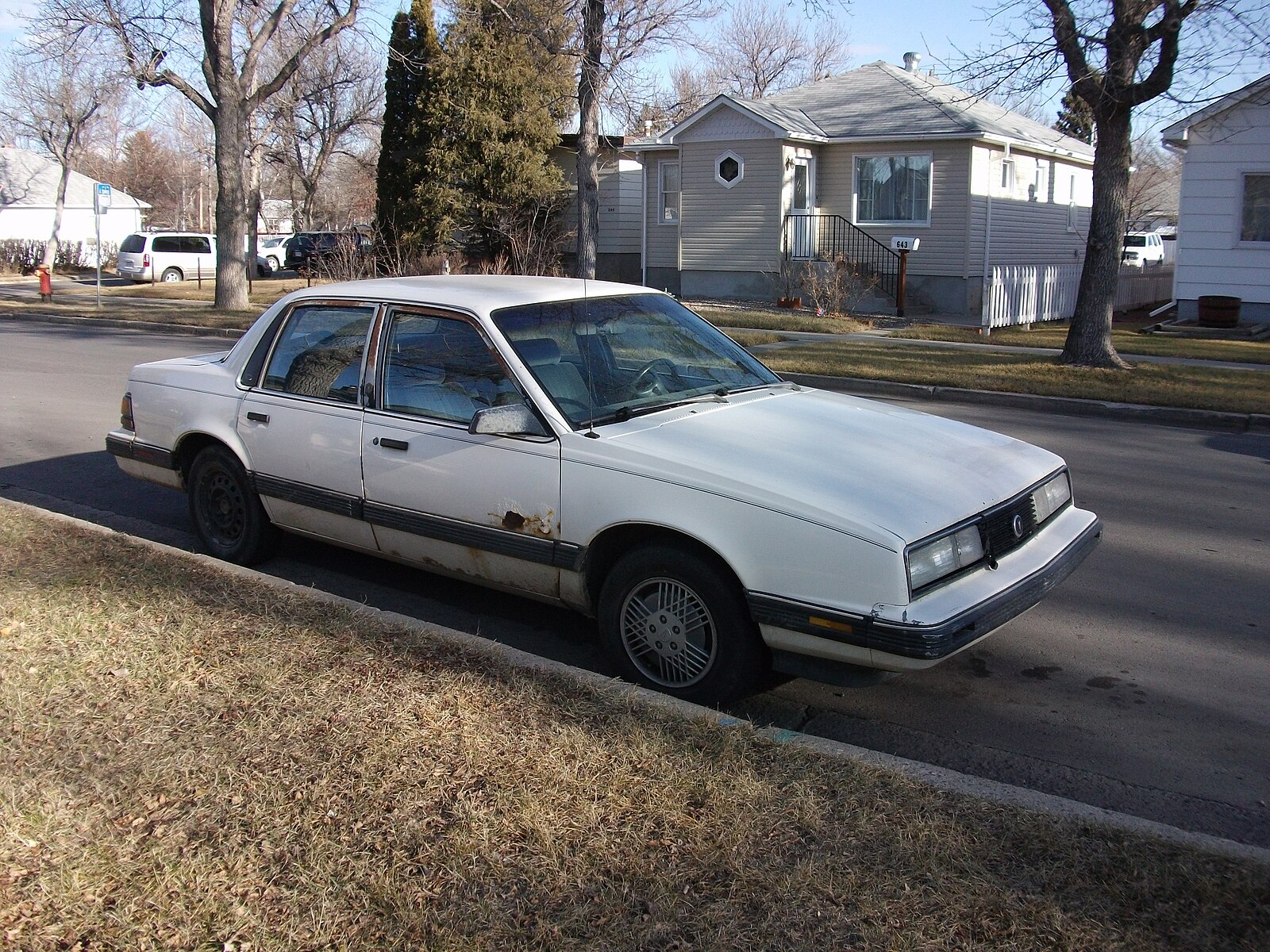 File:Pontiac 6000 (4132046780).jpg.