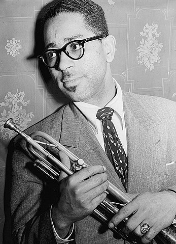 Agenda quotidien : Octobre 2023 347px-Portrait_of_Dizzy_Gillespie_in_1946