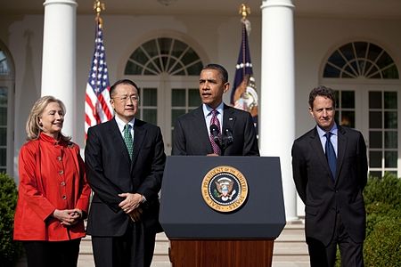 Tập_tin:President_Obama_announces_Dr._Jim_Yong_Kim_as_nominee_to_lead_World_Bank.jpg