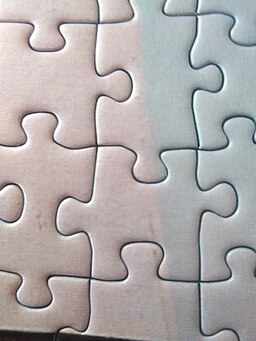 Puzzle z bliska w Poznaniu - maj 2020