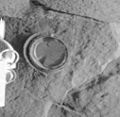 勇气号全景相机拍摄的被岩石钻磨工具研磨后的阿迪朗达克岩数码相机图像。
