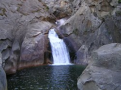 Roaring River Falls - panoramio.jpg