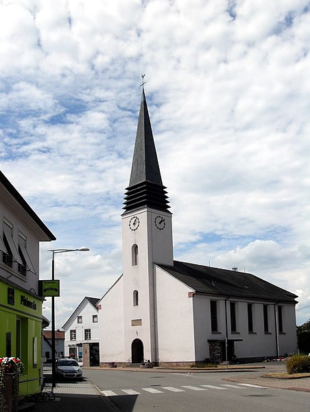 File:Rohrwiller, Église Saint-Wendelin.jpg