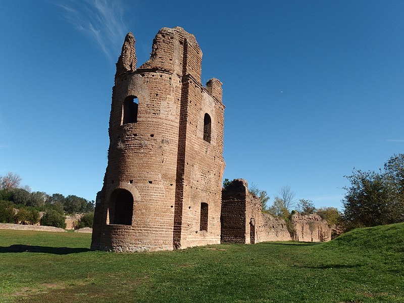 File:Roma, Circo di Massenzio (1).jpg