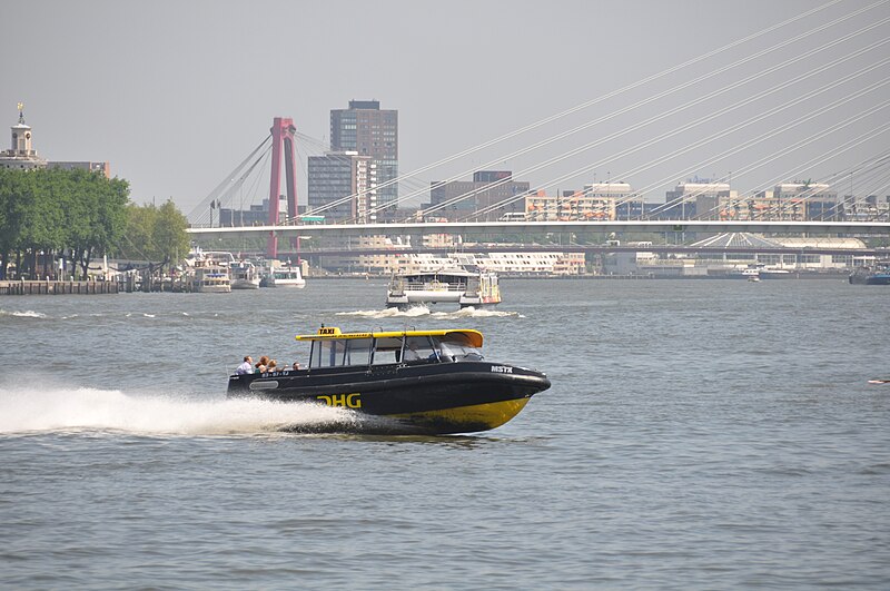 File:Rotterdam Watertaxi (09).JPG