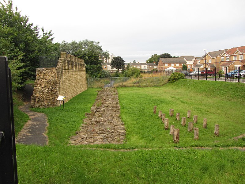 File:Route of Hadrian's Wall in Wallsend - geograph.org.uk - 3639821.jpg