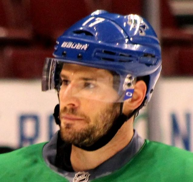 File:Ryan Kesler Canucks practice 2012b (cropped).jpg