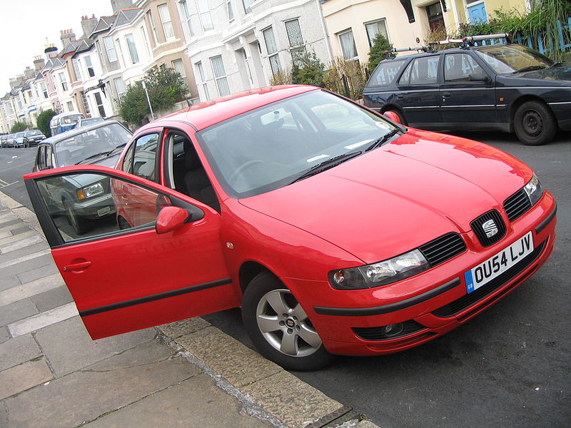 File:SEAT Leon Mk1 red.jpg