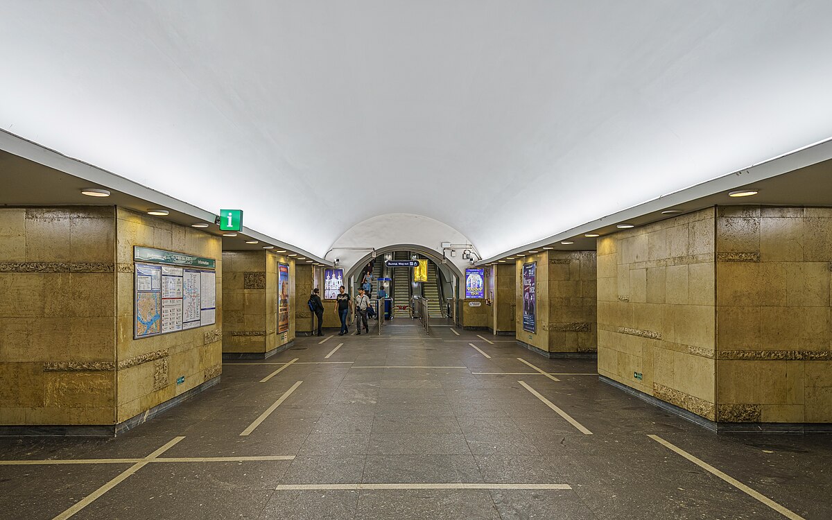 фото станции метро горьковская в санкт петербурге