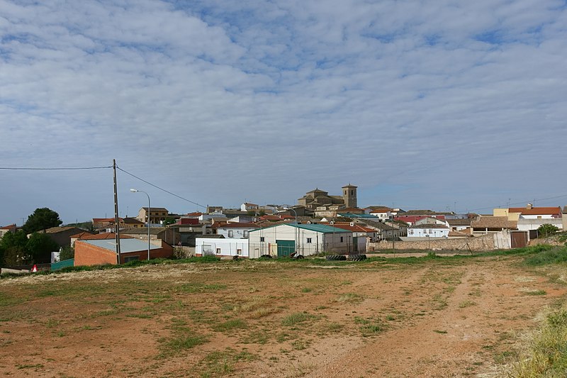 File:Santa María del Campo Rus.jpg