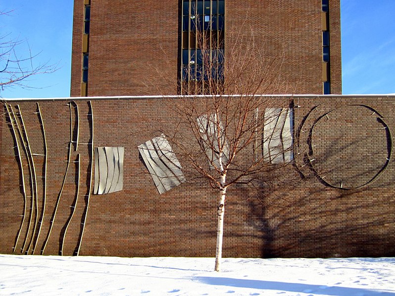 File:Sculpture by Austin Wright (1981), University of Northumbria, Sandyford Road (geograph 2206543).jpg